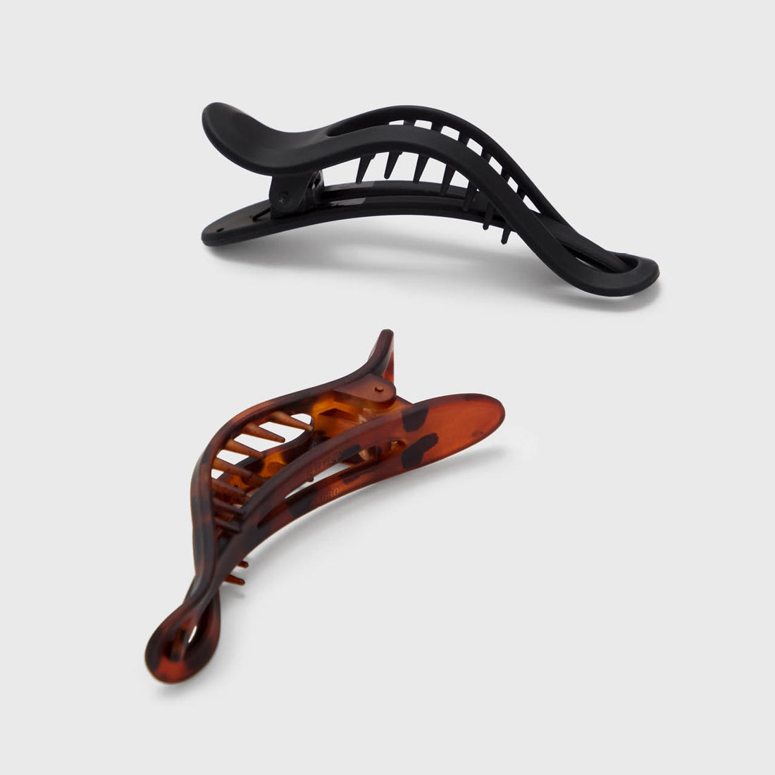 Black & Tort Curved Flat Lay Claw Clips 2pc Set