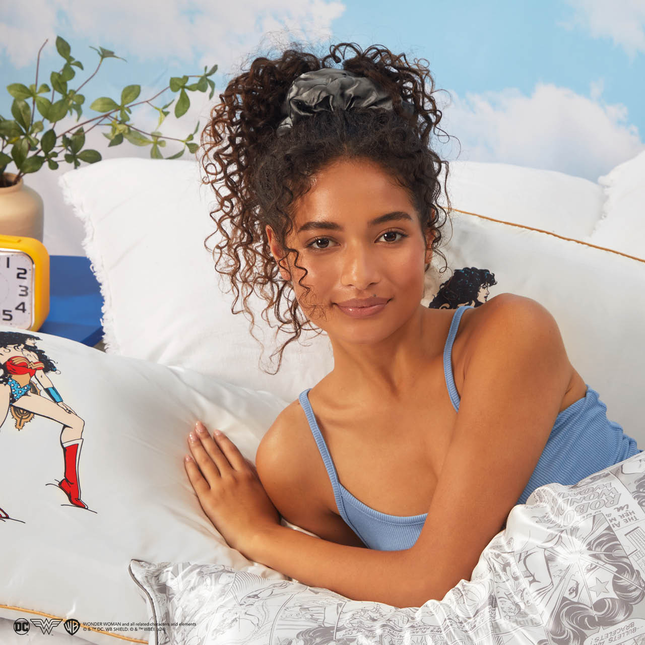 Kitsch x Wonder Woman Satin Pillowcase in Believe in Wonder - King