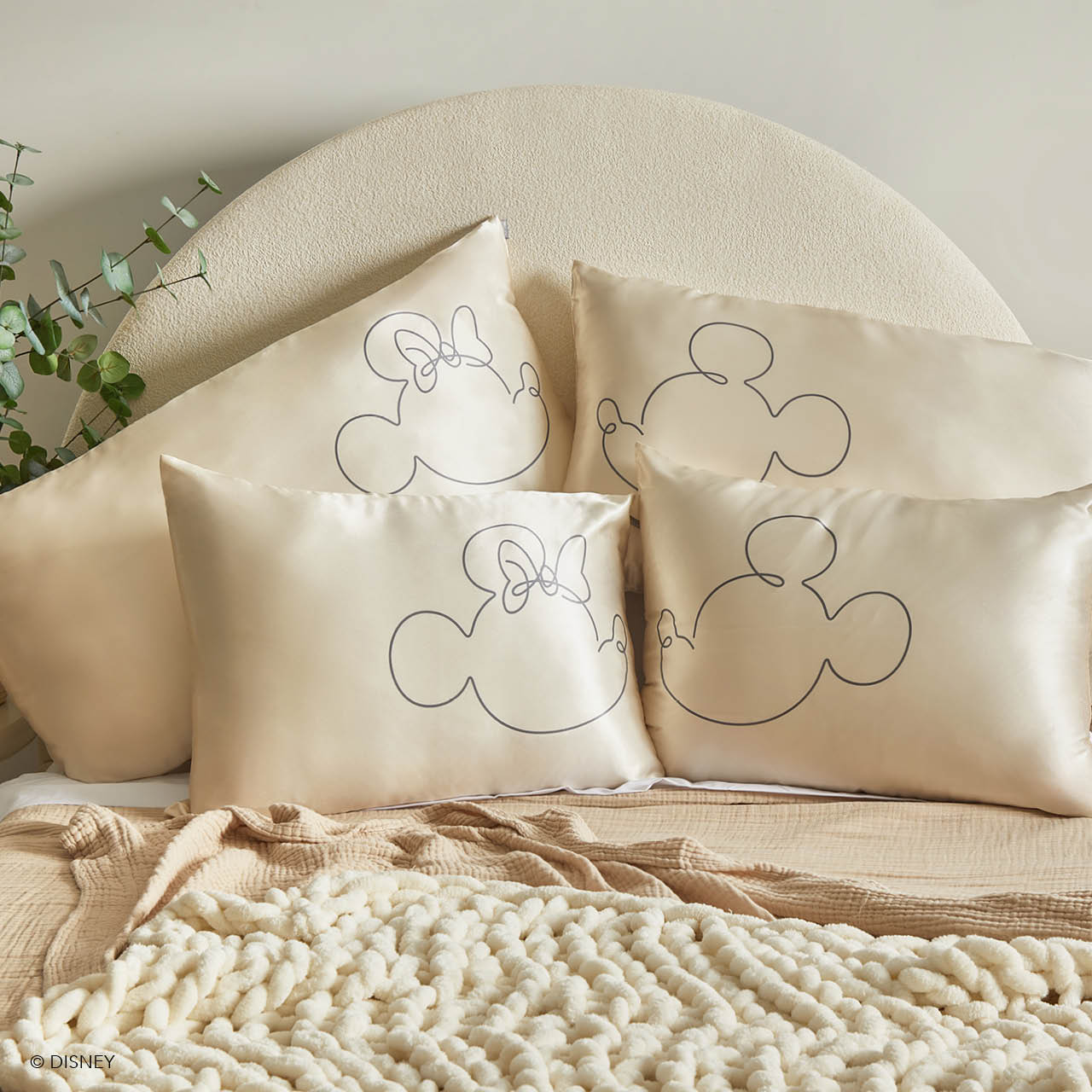 Kitsch x Mickey and Minnie Satin Pillowcase in Mrs. Mouse