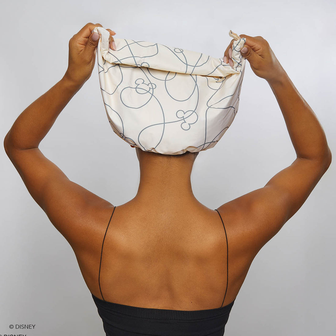 Kitsch x Mickey and Minnie Satin Flexi Shower Cap in Mickey Maze